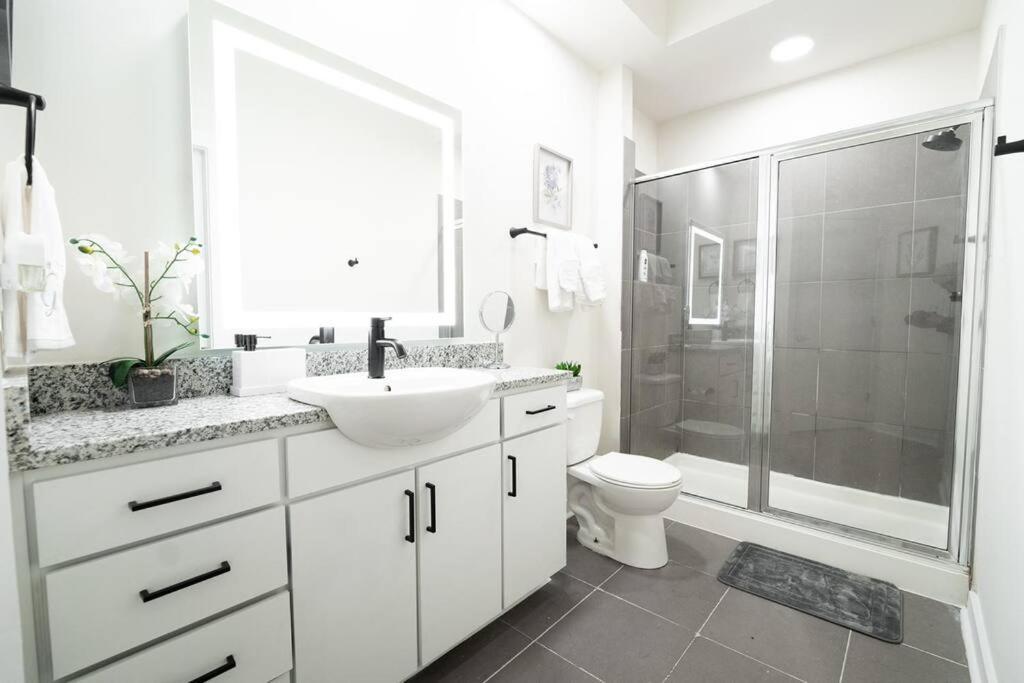 Luxury Apartment Wifi, Gym, Pool, Shops & Food! Unit 329 Charlotte Exterior foto