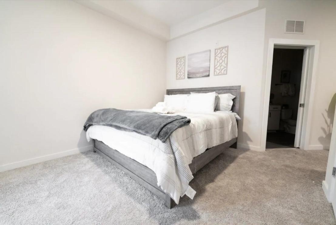Luxury Apartment Wifi, Gym, Pool, Shops & Food! Unit 329 Charlotte Exterior foto