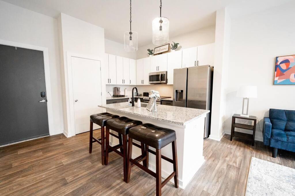 Luxury Apartment Wifi, Gym, Pool, Shops & Food! Unit 329 Charlotte Exterior foto
