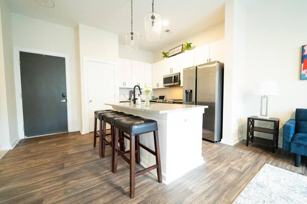 Luxury Apartment Wifi, Gym, Pool, Shops & Food! Unit 329 Charlotte Exterior foto